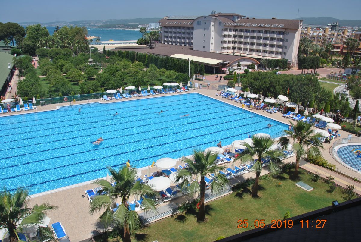 imagini hotel LONICERA RESORT